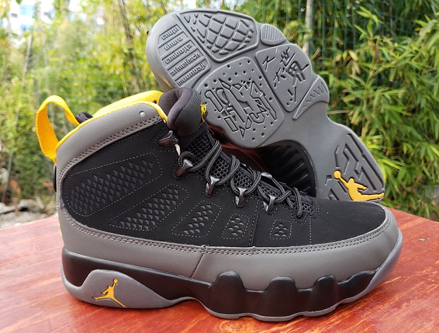 Air Jordan 9 Retro Dark Charcoal University Gold